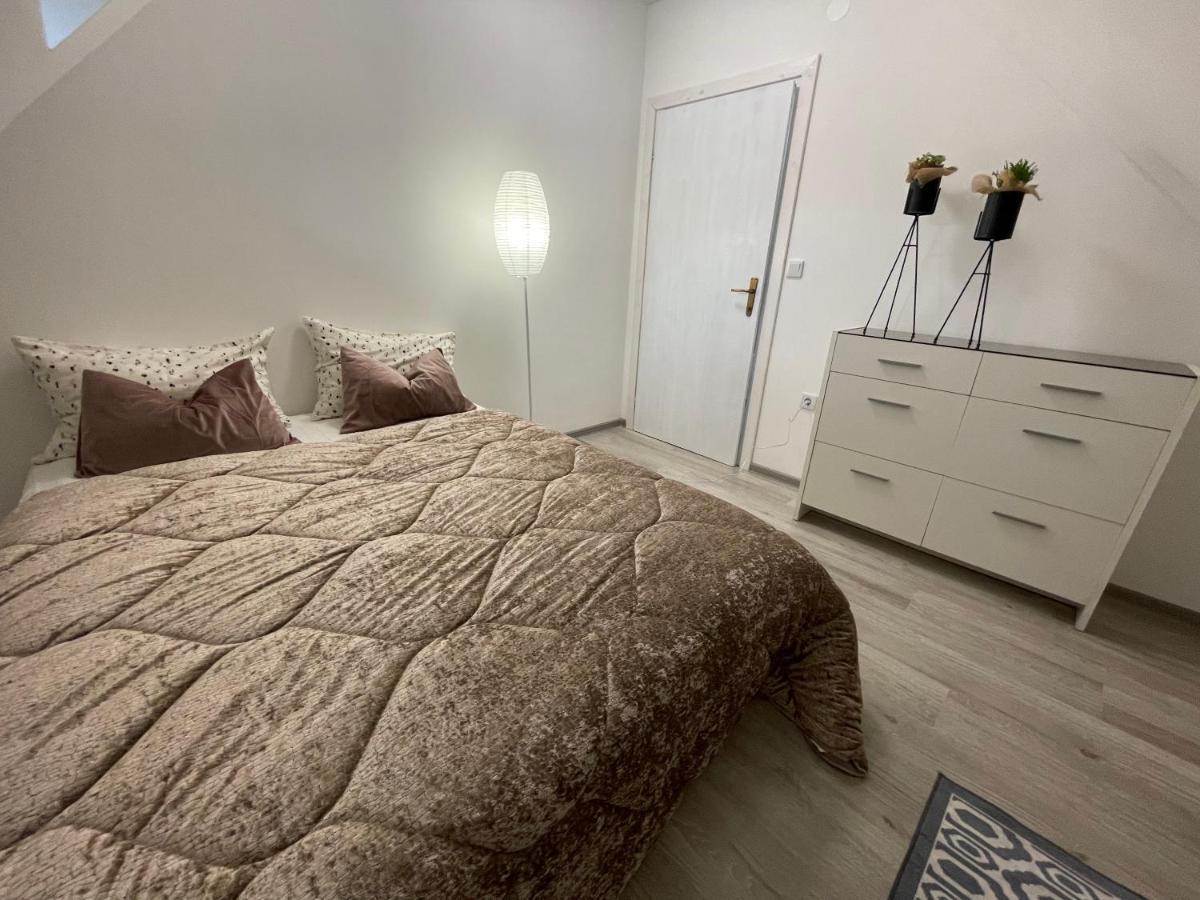 Apartman Carpe Diem Apartment ไยเซ ภายนอก รูปภาพ