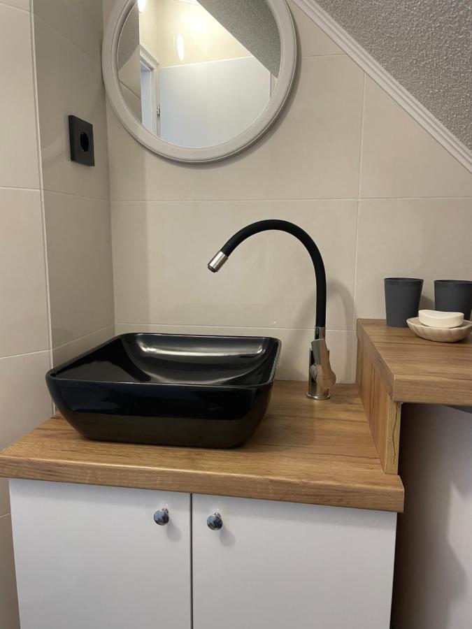 Apartman Carpe Diem Apartment ไยเซ ภายนอก รูปภาพ